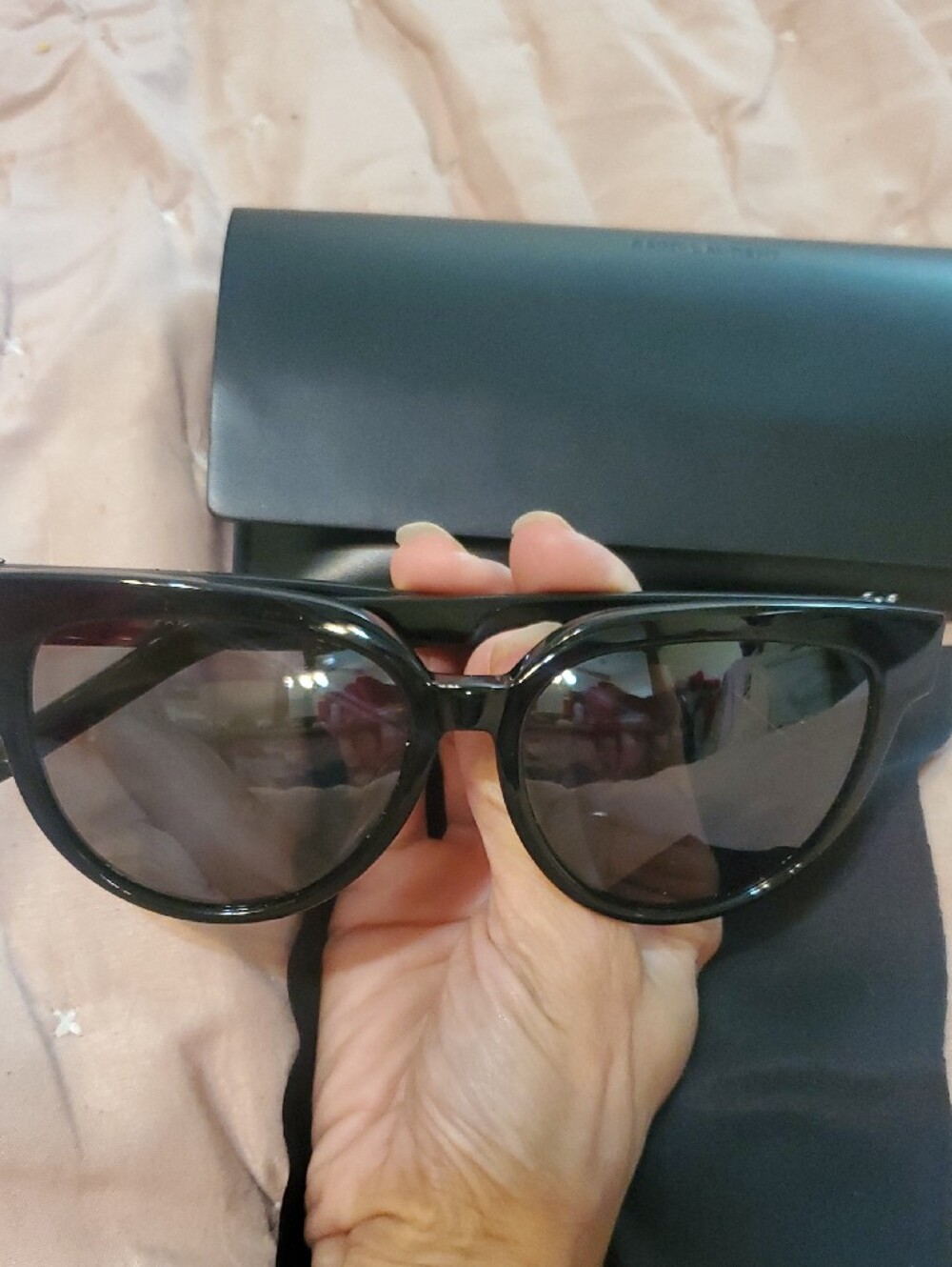 Saint Laurent Black Cat-Eye Sunglasses - SL M28
